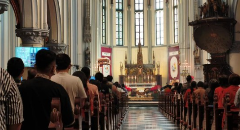 suasana-misa-pontifikal-natal-di-tahun-2025
